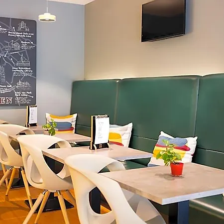 Ibis Centrum Hotel 3*