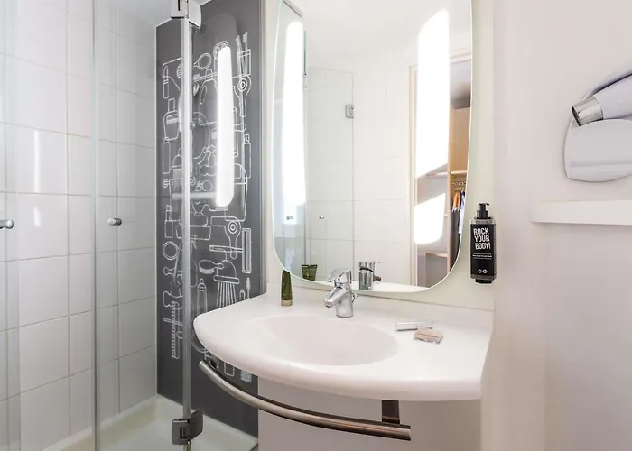 Ibis Centrum Hotel 3*